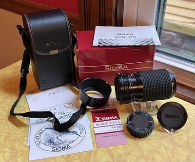 Sigma 80-200mm f4.5-5.6 Lens Canon FD Mount with Lens Caps + Hood & Case in Box