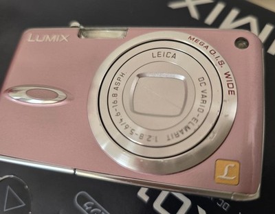 Panasonic LUMIX DMC-FX01 Pink Compact Digital Camera with
