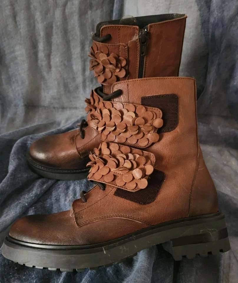 Donna Piu Designer Leder Boots Gr. 38 Made in Italy – neu – Blumenapplikation - Bild 1 von 4