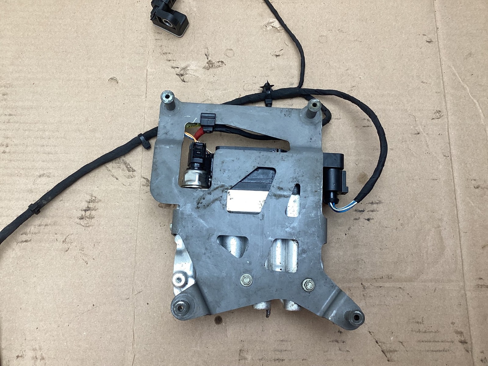 McLaren 650S 2016 Hydraulic Suspension Valve Block Unit 15 - 17 :Y