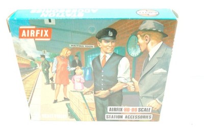 HO / OO AIRFIX Station Accessories S-42, Molded Plastic details, BONUS, Open box