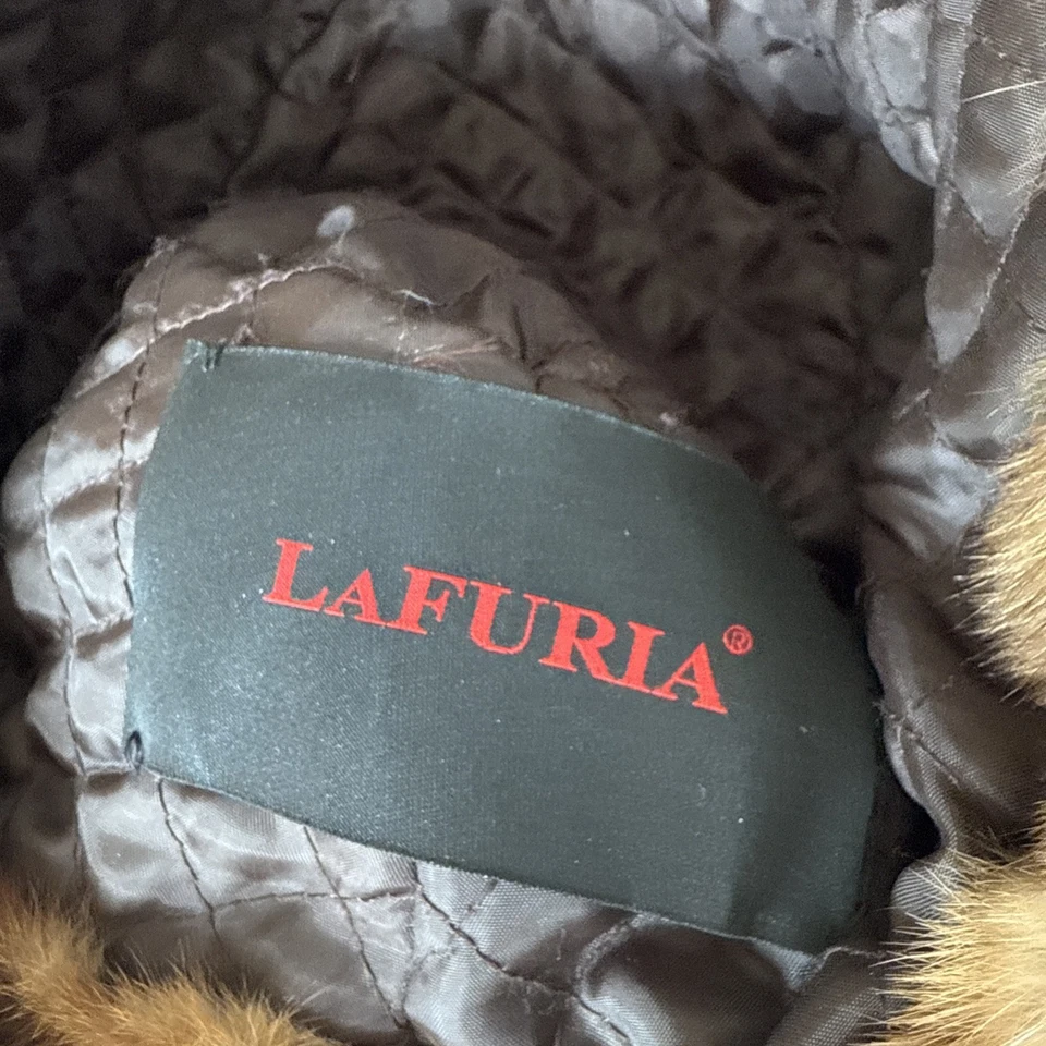 Sombrero de invierno de piel de sable, marca LaFuria, hecho en Italia Foto 4 de 4