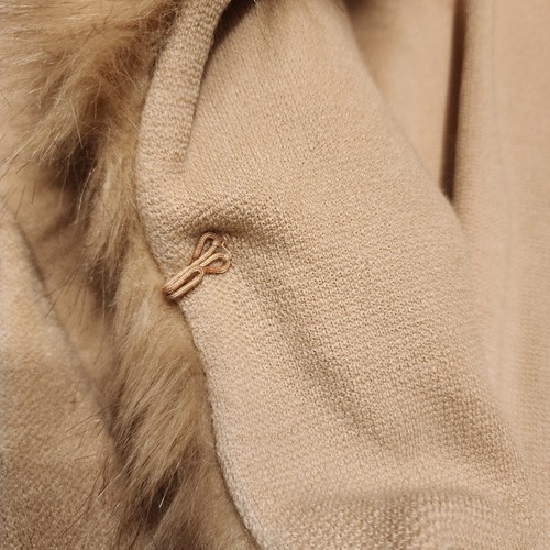 Saks Fifth Avenue Faux Fur Cape Poncho Tan One Size Open Front Neutral Mob Wife - Picture 4 of 8