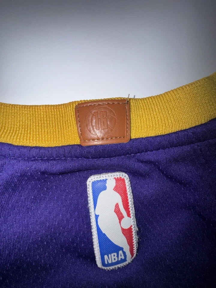 Lakers LeBron James Nike Púrpura #23 Swingman S Kobe Bobblehead & Carmelo FLUX Foto 2 de 4