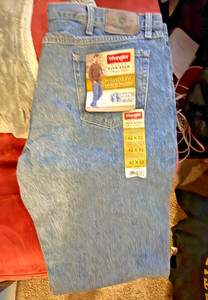 Wrangler Relaxed Fit Jeans for Men, Size 42x32
