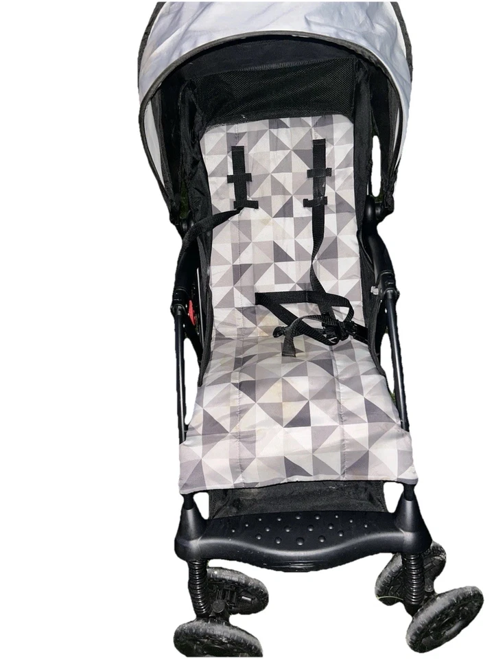 Cochecito de bebé paraguas ligero Kolcraft Cloud Plus para niños pequeños Foto 2 de 2