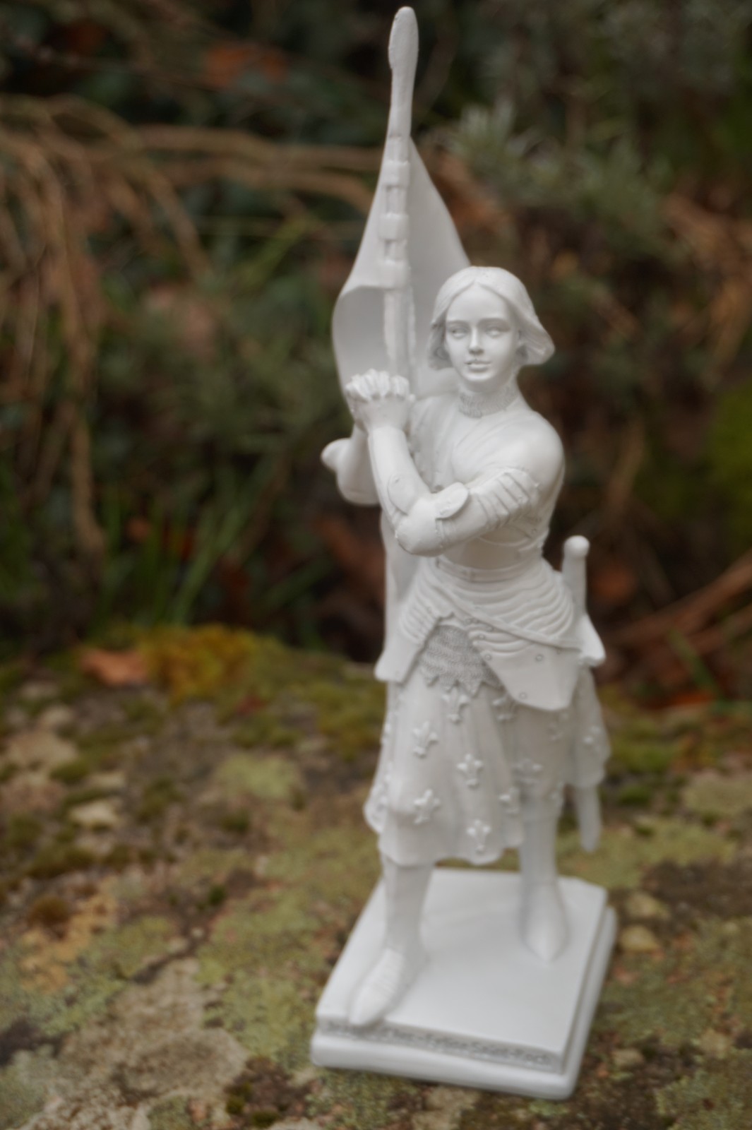 Statuette Jeanne d'Arc en résine bleue de 26 cm, édition d'art église Saint-Roch