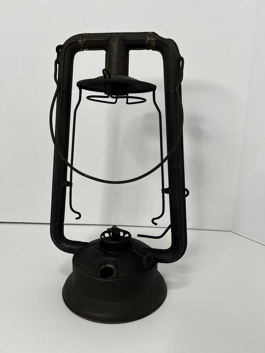 Dietz Monarch Lantern In Collectible Railroad Lanterns & Lamps for