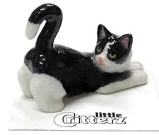 ➸ LITTLE CRITTERZ Cat Miniature Figurine Black and White Cat Kitten Chessie 