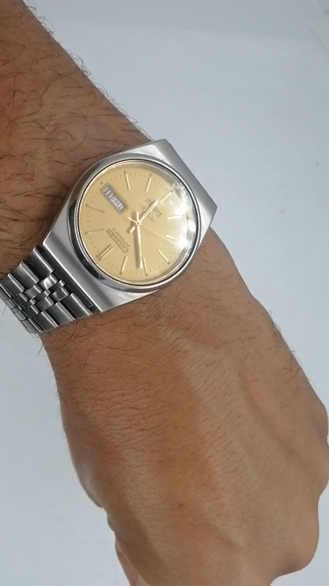 Citizen Vintage Automatic movement 8200 day&date 21 Jewels