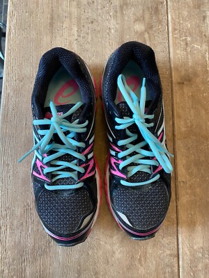 Womens Asics Gel Evate 2 (size 9)
