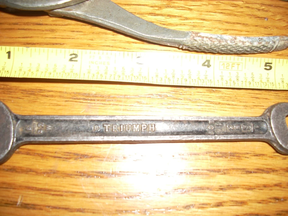 Lote De Colección De 2 Alicates De Colección Motores HM Honda + Moto Yamaha + Triumph Foto 2 de 4