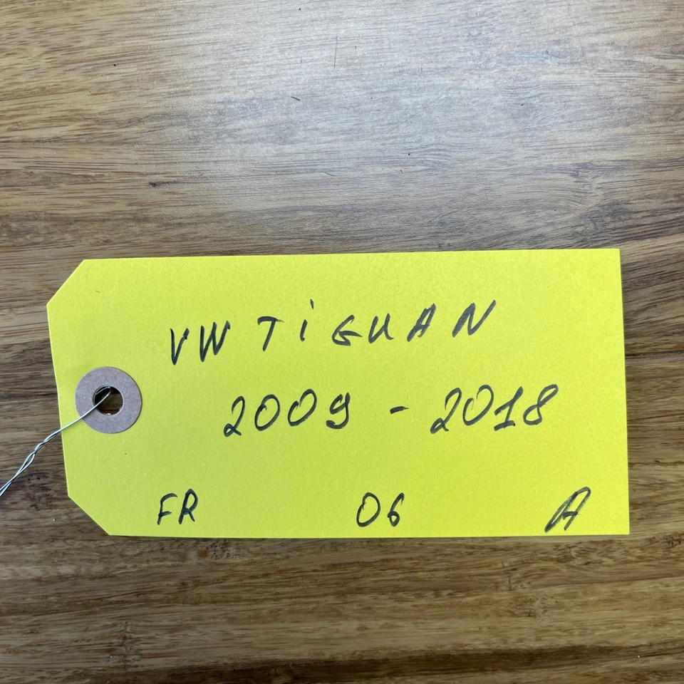 Moldura de puerta delantera derecha Volkswagen Tiguan 2009-2018 OEM *NOTA* Foto 2 de 4