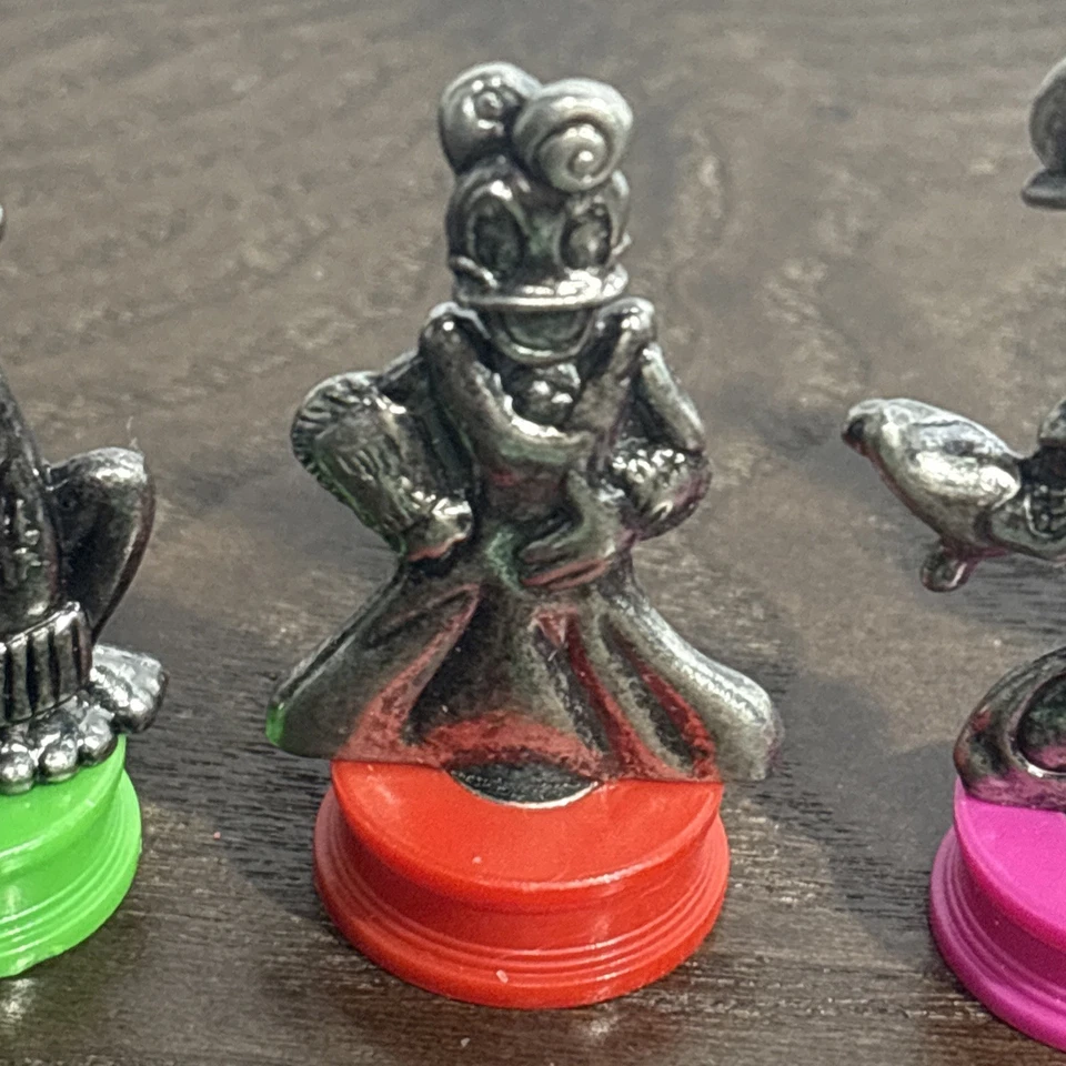 Juego de 6 fichas de peltre Disney Clue Haunted Mansion Mickey Minnie Mouse Foto 4 de 4