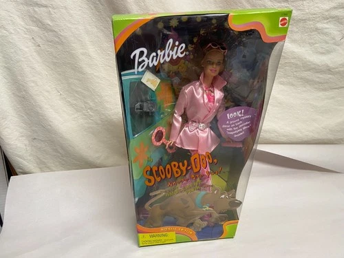 2000 Mattel Special Edition Barbie Scooby Doo Amusement Park Daphne Doll NEW