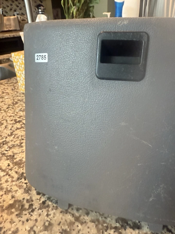 Ford E150 Econoline 2001 compartimento de almacenamiento gris gris Foto 3 de 4