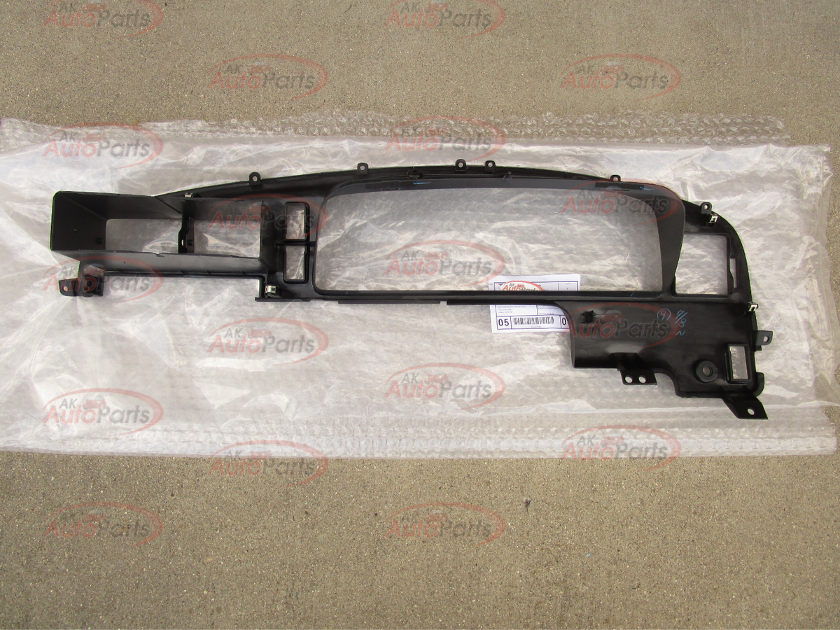 1991-1995 Toyota Pickup Dash Instrument Cluster Panel Bezel Trim