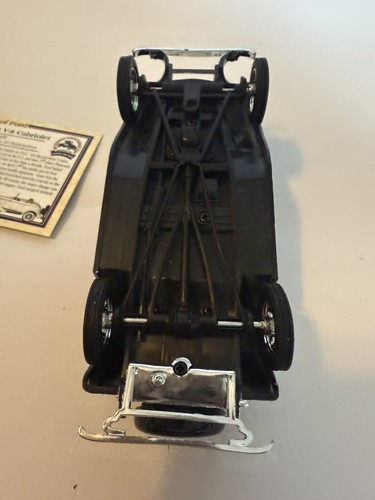 NATIONAL MOTOR MUSEUM 1932 Model 18 V-8 WHITE Cabriolet W/COA - Picture 8 of 10