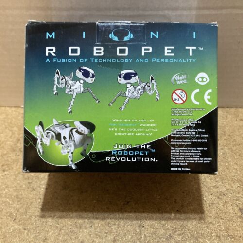 WOWEE ROBOTICS MINI ROBOPET - EMERALD GREEN DOG WALKING ACTION ROBOT 2005 - Picture 4 of 4