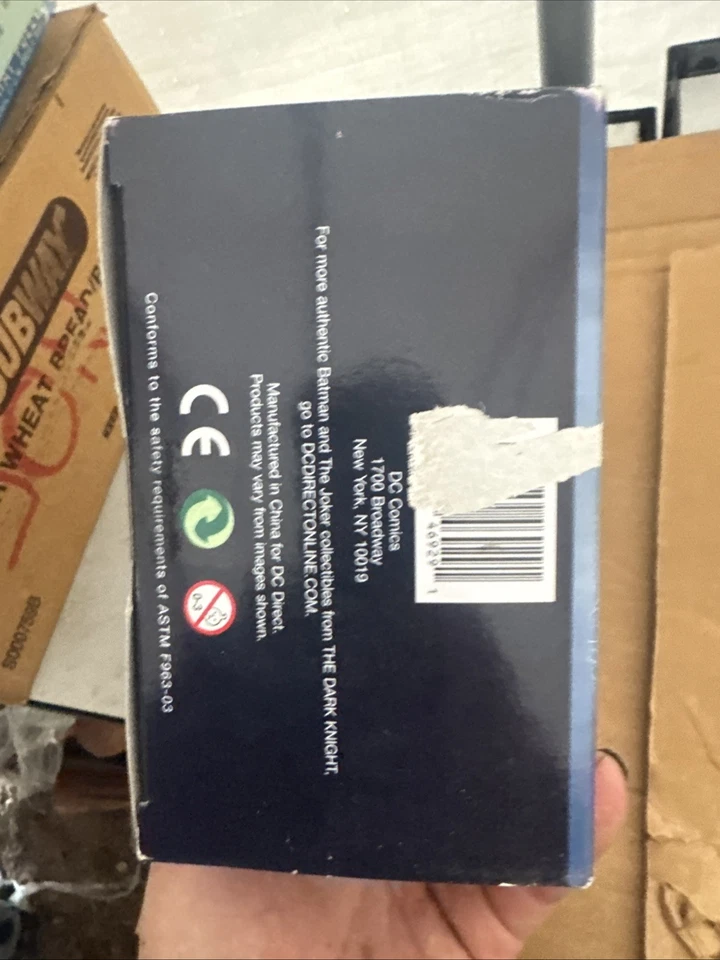 ESTATUA EXCLUSIVA DE JOKER BEST BUY DEL CABALLERO OSCURO DE 4"" SELLADA EN CAJA (2008) Trl8#1 Foto 4 de 4