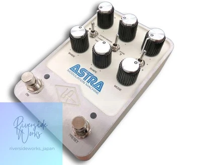 UNIVERSAL AUDIO Effekte ASTRA MODULATIONSMASCHINE - Bild 1 von 4