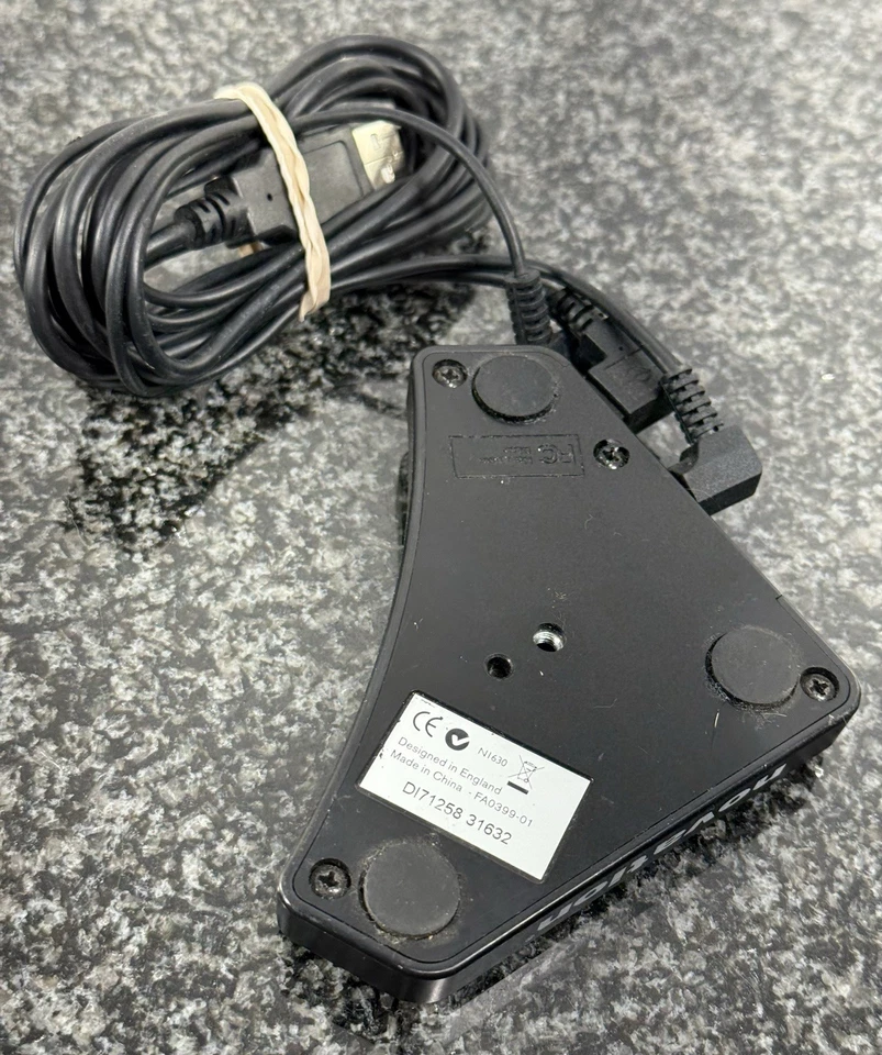 One Single Novation Dicer USB Powered Cue Point Looping Control DJ Controller  1 - Image 4 of 4