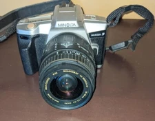 Minolta Maxxum 3 35mm SLR Film Camera With Quantaray  28-90mm AF Lens Untested.