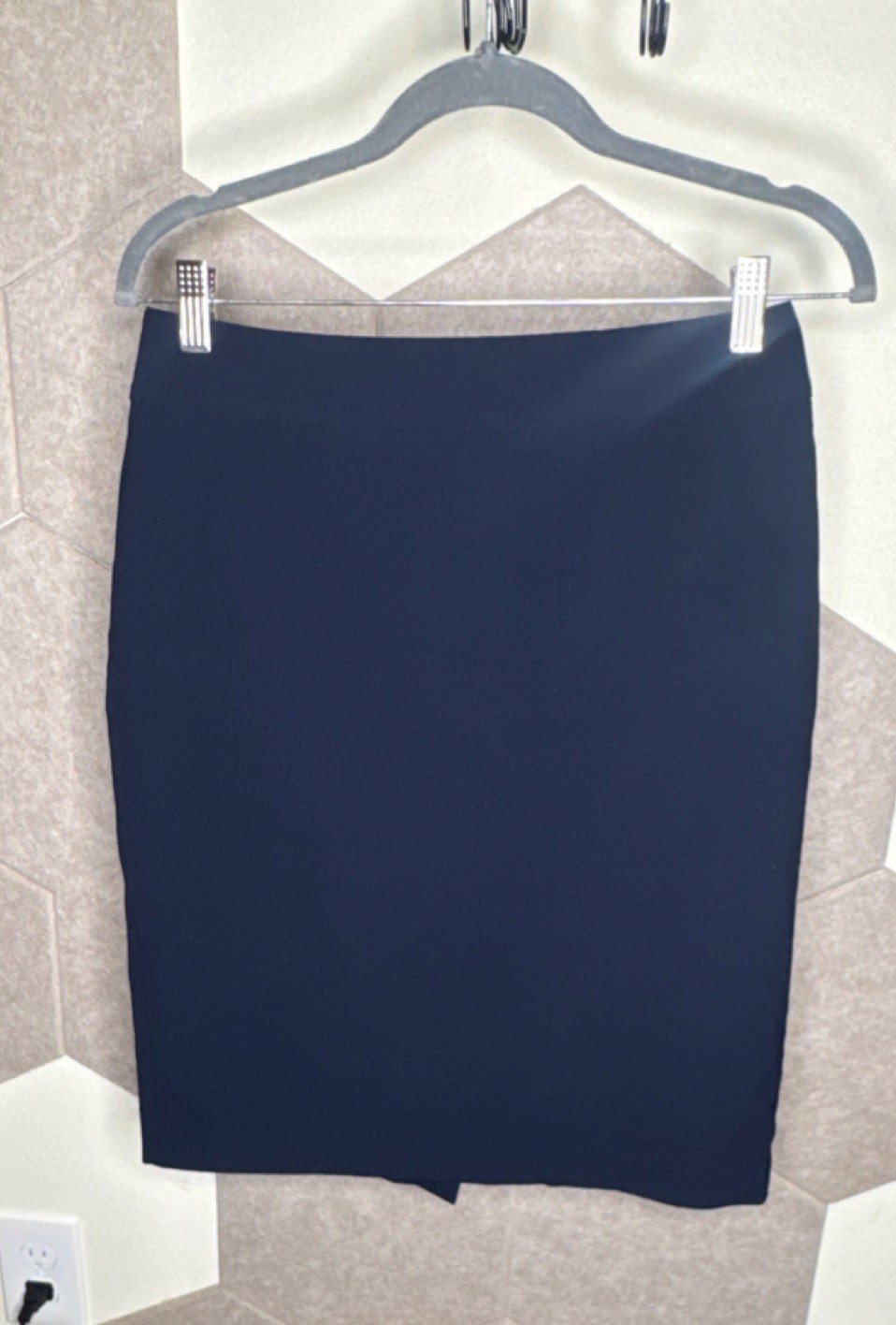 Ann Taylor Factory Navy Blue Solid Pencil Skirt Women’s Size 4 Knee Length