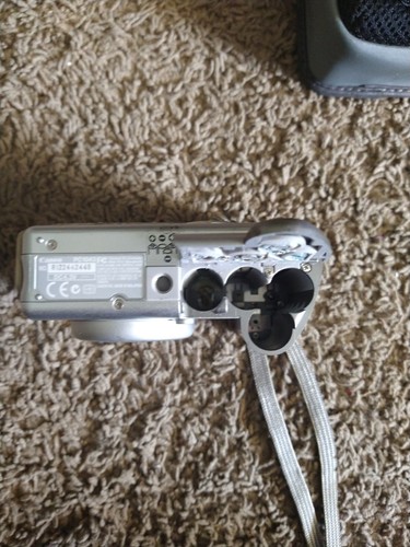 Canon PowerShot A70 3.2MP Digital Camera 3X Optical Zoom For Parts Read Desc - Picture 6 of 7