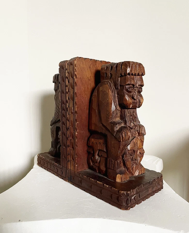 HAND CARVED TRIBAL WOOD BOOKENDS - Image 3 of 4