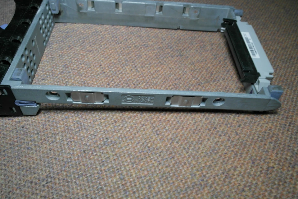 IBM 00N7281 X-Series SCSI Hard Drive Caddy tray 3.5" for HDD - Image 3 of 4