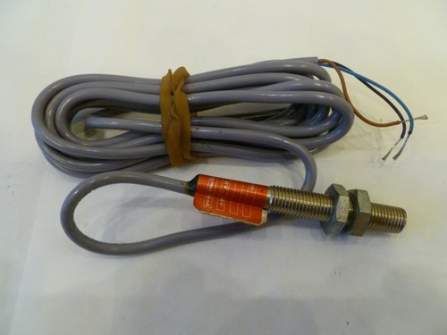 HANS BERNSTEIN 8.00 mm DIAMETER INDUCTIVE PROXIMITY SENSOR 3 WIRE IP67 10-30 VDC - Picture 2 of 2
