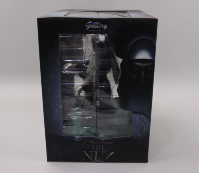 フィギュア 【】Diamond Select - Nun Gallery PVC Statue