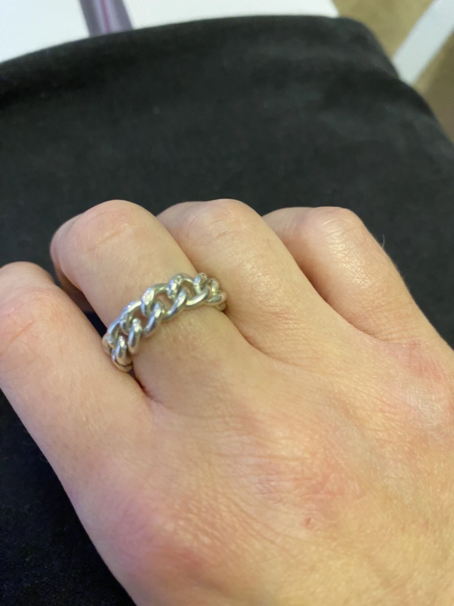 Silver curb outlet chain ring