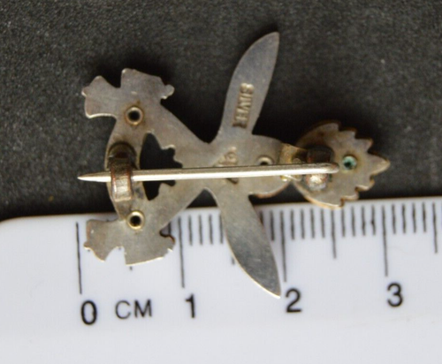 Queen's Gurkha Engineers Garrard & Co silver badged collar sweetheart lapel pin - Picture 2 of 6