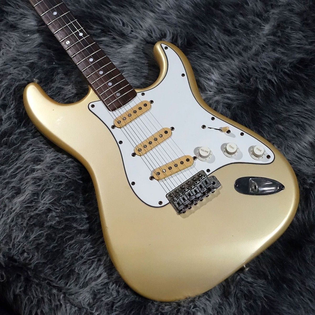 Fender stratocaster ST-72 ジャンク Fender ST-72 CIJ Stratocaster Three Tone Sunburst Finish