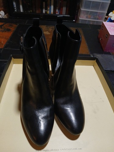 Ann Taylor Women's Size 8 Black Boots - Picture 2 of 4