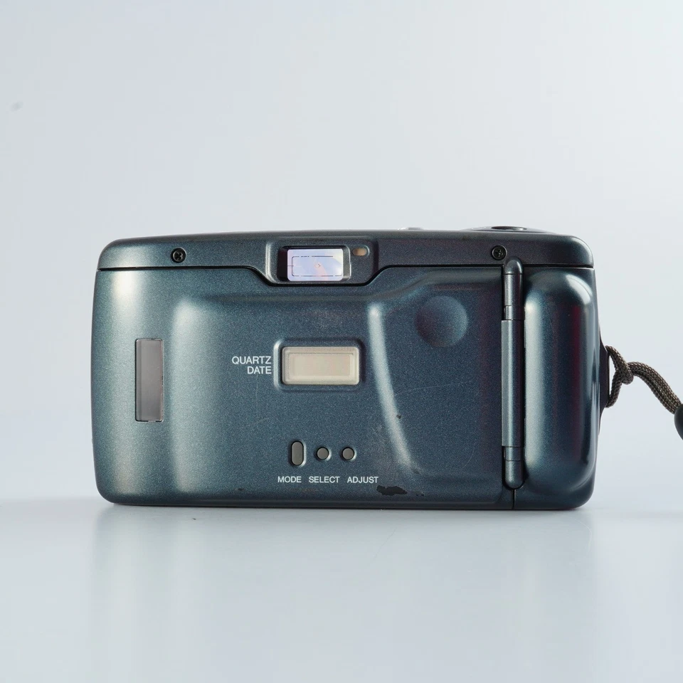 Excelente cámara fotográfica compacta Minolta P's Panorama 24 mm F/4,5 Foto 2 de 4