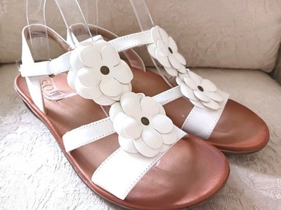 Soul Naturalizer Women's Sing Comfort Sandals Sz 10M w White Flowers Straps