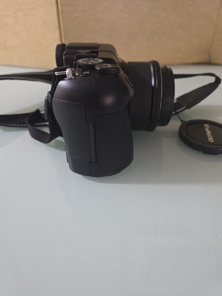 Olympus CAMEDIA C-8080 Wide Zoom 8.0MP Digital Camera - Black for