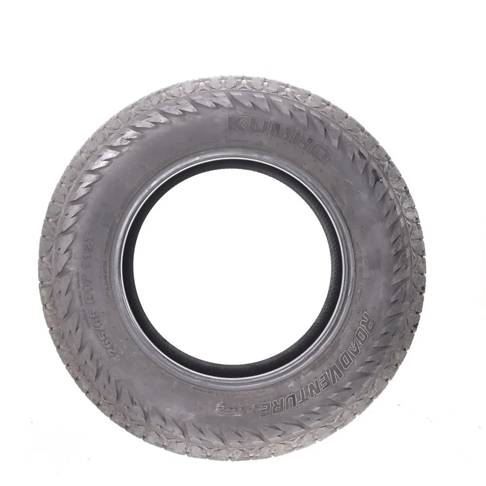 Used 265/65R17 Kumho Road Venture AT52 112T - 11/32 - Image 4 of 4