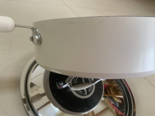 KitchenAid 2.8l 24cm Sauté Pan With Lid Cream - Picture 6 of 8