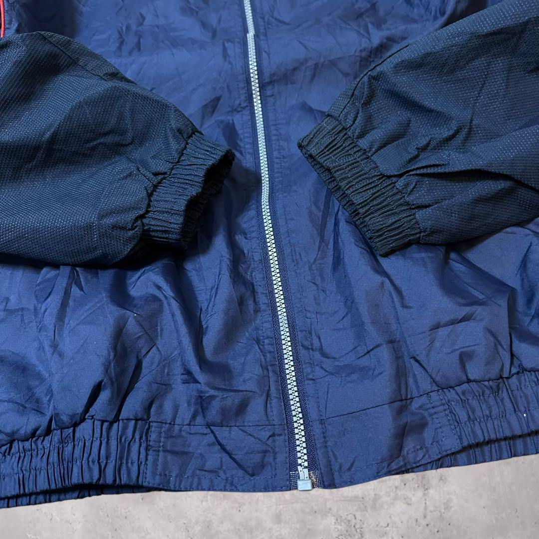 90's Umbro Vintage Nylon Jacket Company Logo Y2K Navy size 90's Umbro Vintage Nylon Jacket Company Logo Y2K Navy size