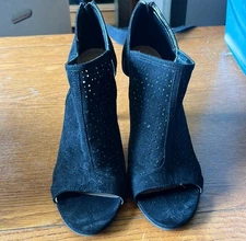 Christian Siriano For Payless Women’s Black Faux Suede Eyelet Upper Size 9