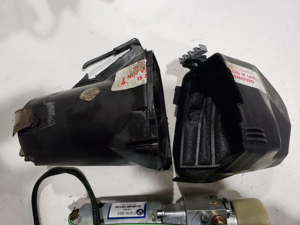 Bomba hidráulica superior convertible - BMW Z4 E85 RHD 2003 - 03-08 OEM 7016893 Foto 2 de 4