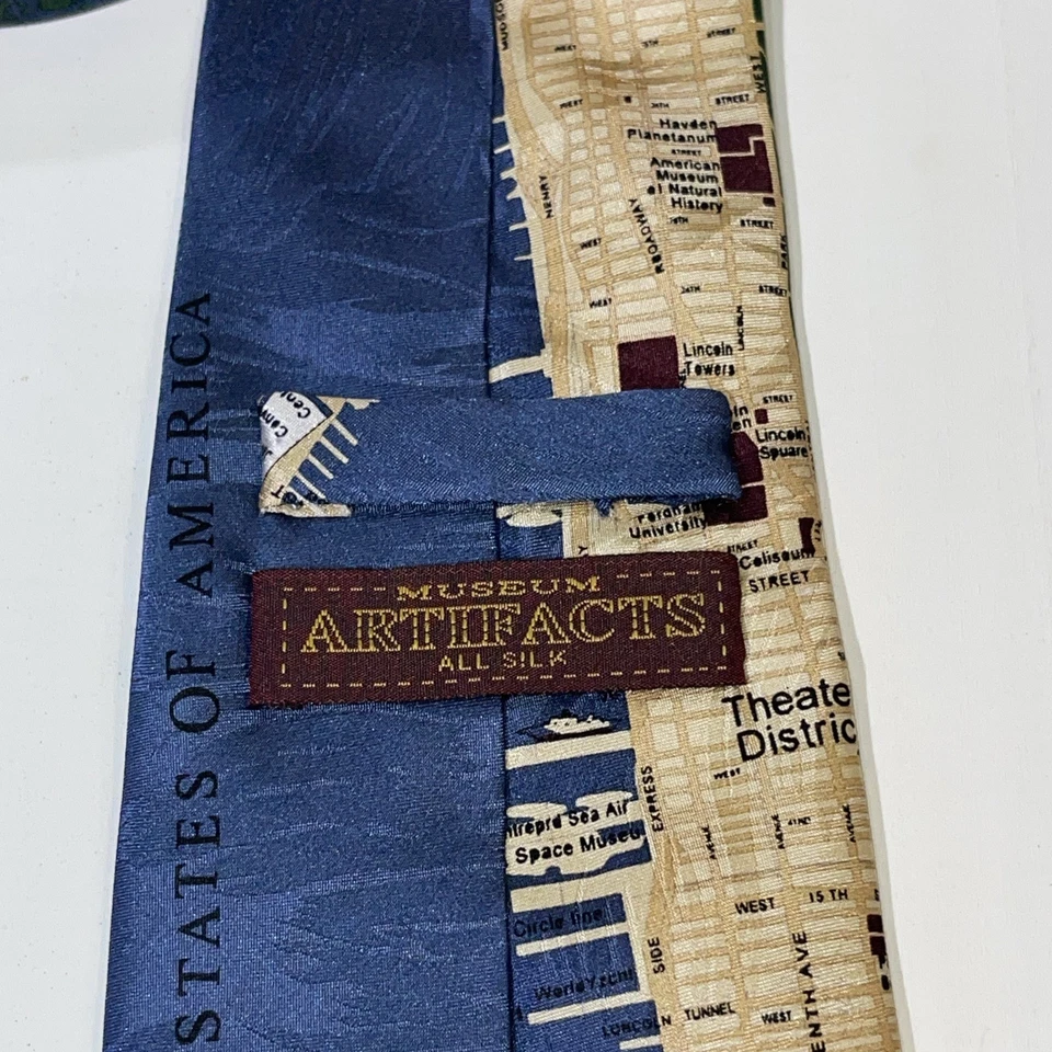 Vintage 100 % Silk NYC MAP  Mens Neck Tie - Image 2 of 3