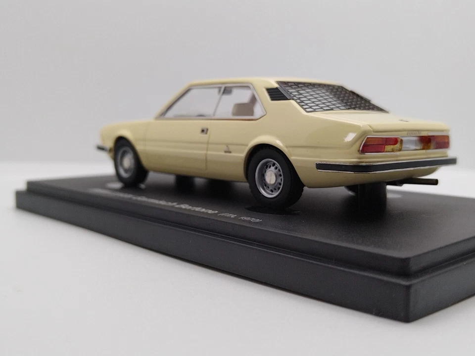 Autocult Avenue 43 1/43 BMW 2200ti Garmisch Bertone. Very Rare. - Image 4 of 4