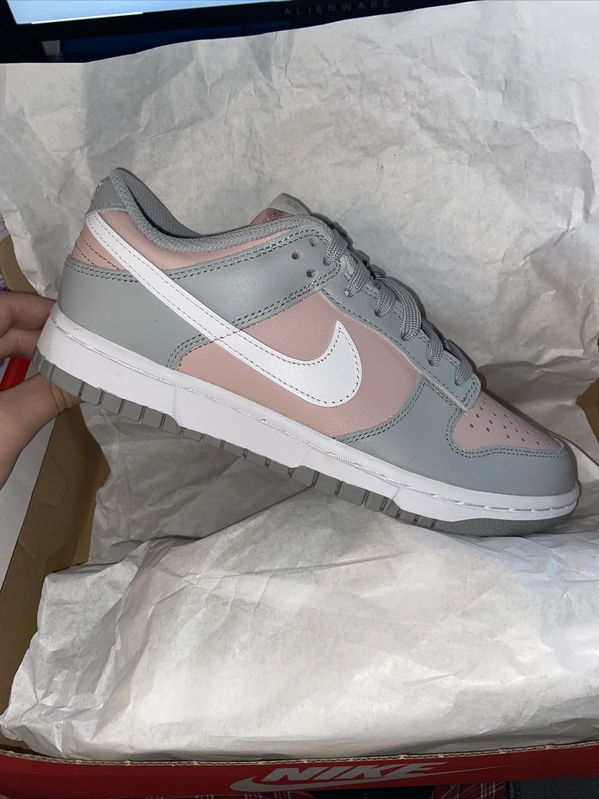 Nike Dunk Low Pink Oxford taglia 7 5 DM8329 600 rosa Oxford argento metallizzato bianco