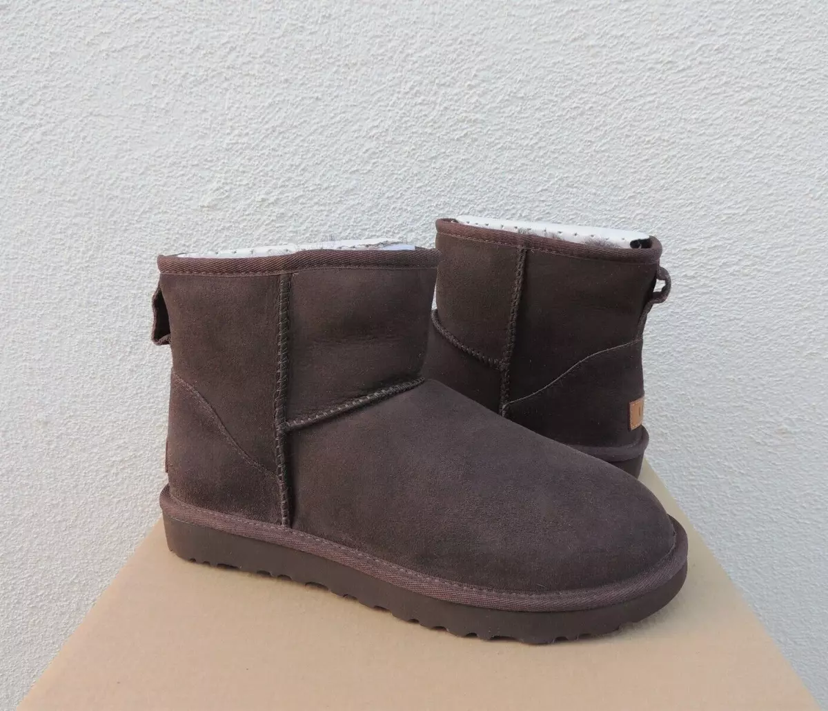 UGG CHOCOLATE CLASSIC MINI II WATER-RESISTANT SHEEPSKIN BOOTS, US 6/ EUR 37 ~NIB