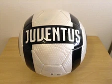 Juventus De Turin Soccer Ball Size 5